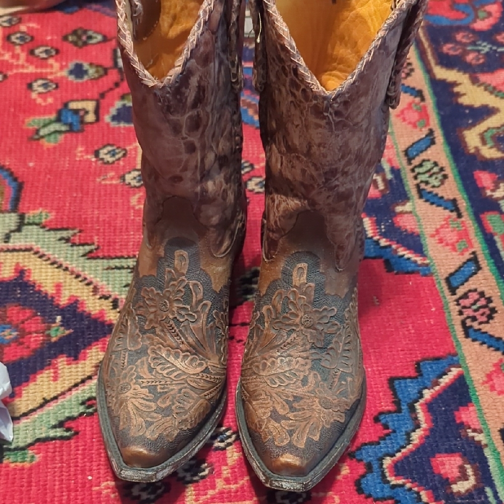 Intricate Floral Embossed Western Boots